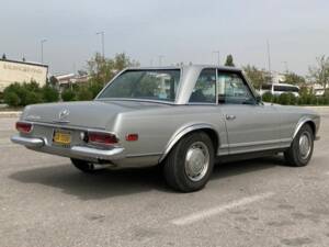Image 6/8 de Mercedes-Benz 280 SL (1969)