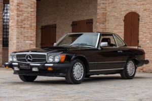 Afbeelding 4/50 van Mercedes-Benz 560 SL (1986)