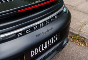 Image 16/33 of Porsche 911 Turbo S (2023)