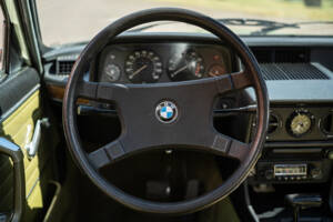 Image 27/46 of BMW 525 (1978)