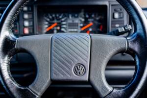 Afbeelding 40/46 van Volkswagen Golf I GTI 1.6 (1993)