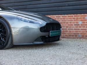 Image 12/53 of Aston Martin V12 Vantage AMR Roadster (2018)
