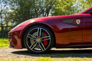 Bild 50/50 von Ferrari FF (2012)
