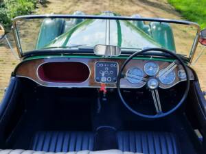 Immagine 2/8 di Morgan 4/4 Series V (1967)