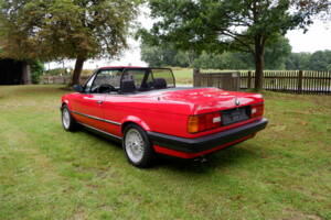 Imagen 24/26 de BMW 318i (1992)