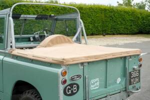 Image 44/50 of Land Rover 88 (1962)