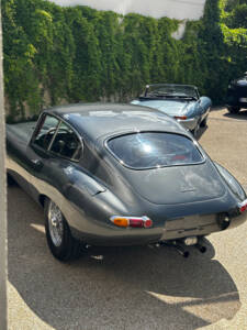 Image 7/11 of Jaguar E-Type 3.8 (1962)
