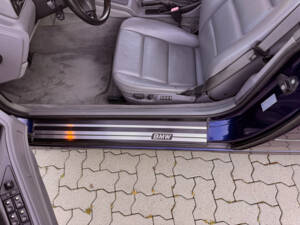 Image 43/69 of BMW 850i (1993)
