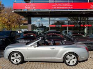 Image 1/37 of Bentley Continental GTC (2006)