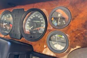 Immagine 10/41 di Jaguar XJ 12 (1990)