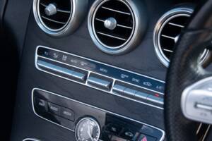 Bild 32/50 von Mercedes-Benz C 300 d (2019)