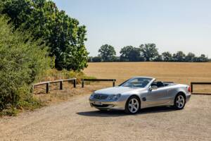 Image 41/50 de Mercedes-Benz SL 500 (2003)