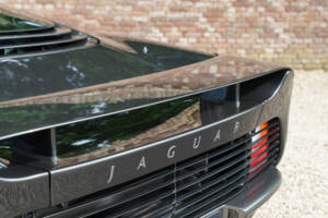 Image 32/50 of Jaguar XJ 220 (1993)