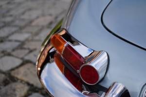 Afbeelding 13/15 van Jaguar E-Type (1968)