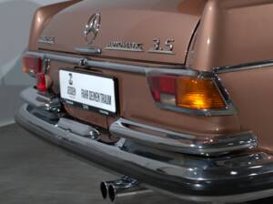 Image 24/57 of Mercedes-Benz 280 SE 3,5 (1971)