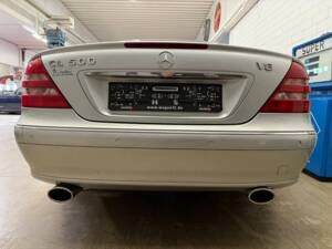 Bild 15/20 von Mercedes-Benz CL 500 (2002)