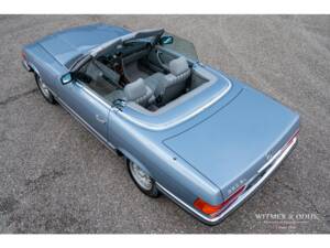 Imagen 18/28 de Mercedes-Benz 380 SL (1984)
