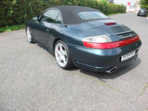 Bild 30/73 von Porsche 911 Carrera 4S (2004)