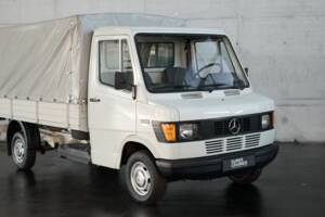 Image 18/43 of Mercedes-Benz T1 208 (1981)