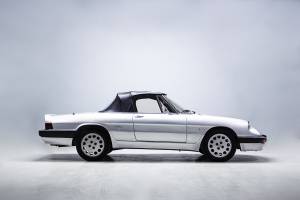 Imagen 10/36 de Alfa Romeo 2.0 Spider (1990)