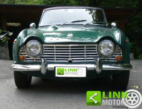 Image 2/10 de Triumph TR 4 (1962)