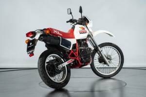 Image 4/50 of Honda DUMMY (1985)