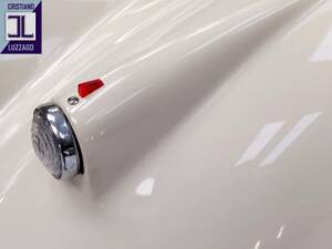 Image 19/74 of Jaguar XK 140 OTS (1956)