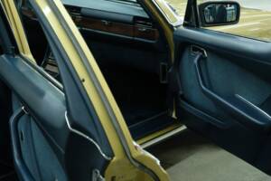 Image 40/76 of Mercedes-Benz 350 SEL (1977)