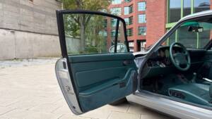 Afbeelding 15/73 van Porsche 911 Carrera 4 (1995)