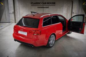 Image 20/95 of Audi RS4 Avant (2006)