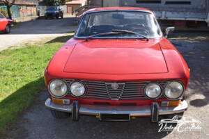Image 3/42 de Alfa Romeo 2000 GTV (1971)