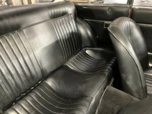 Image 7/50 of Alfa Romeo Giulia GT 1300 Junior (1972)
