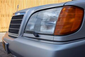 Image 14/59 of Mercedes-Benz 600 SEL (1992)