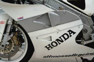 Bild 4/50 von Honda RS 250 RF (1993)