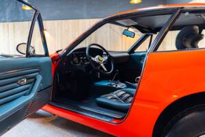 Image 40/74 of Ferrari 365 GTB/4 Daytona (1971)