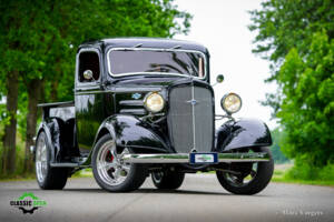Image 16/54 of Chevrolet Standard (1936)