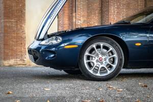 Bild 4/27 von Jaguar XKR (2001)