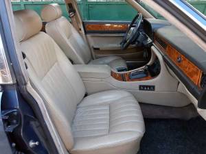 Image 21/29 of Jaguar Sovereign 3.6 (1988)