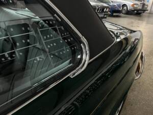 Image 17/47 of Jaguar XJ 6 C 4.2 (1976)
