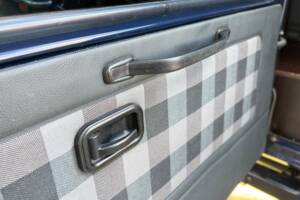 Immagine 11/26 di Mercedes-Benz 280 GE (kurz) (1988)