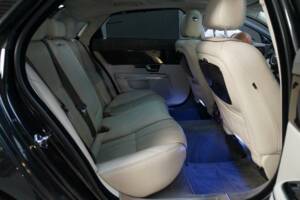 Image 32/32 of Jaguar XJ 5.0 (2011)