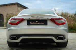 Bild 15/50 von Maserati GranTurismo S (2009)