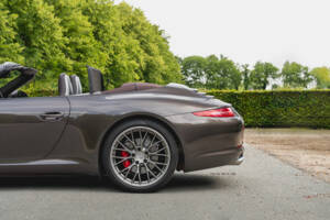 Image 22/28 de Porsche 911 Carrera S (2012)