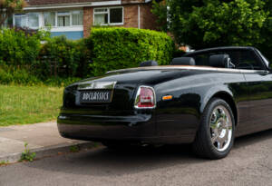 Immagine 17/29 di Rolls-Royce Phantom DHC (2008)