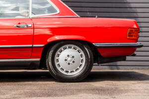 Image 9/59 of Mercedes-Benz 300 SL (1989)