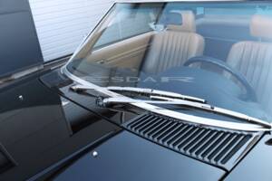 Image 14/23 of Mercedes-Benz 560 SL (1989)