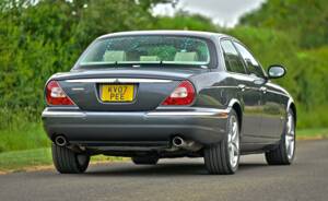 Image 12/50 of Jaguar XJ 8 4.2 (2007)