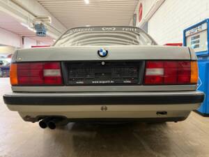 Immagine 15/18 di BMW 316 (1987)
