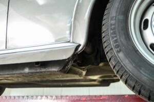 Image 43/50 of Volkswagen Beetle 1303 LS (1971)