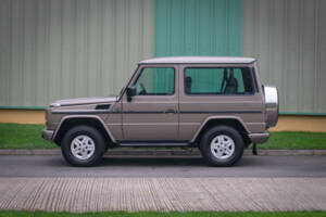 Afbeelding 3/30 van Mercedes-Benz 300 GE (SWB) (1991)